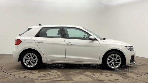 Used Audi A1 2023 for sale - 77132171: Photo 2