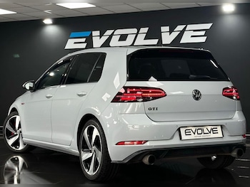 Used Volkswagen Golf 2021 for sale - 78743023: Photo