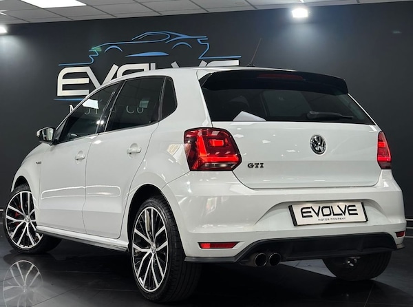 Used Volkswagen Polo 2016 for sale - 76229066: Photo 2