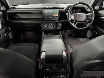 Used Land Rover Defender 130 2024 for sale - 78839983: Photo