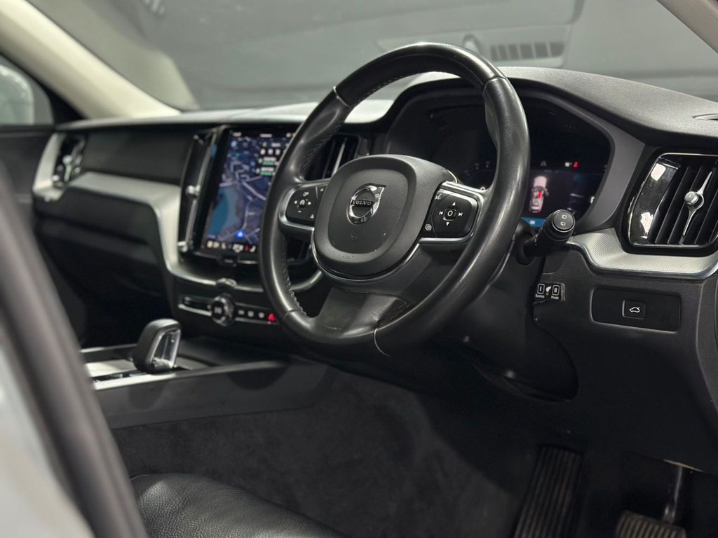 Used Volvo XC60 2023 for sale - 76570619: Photo 17