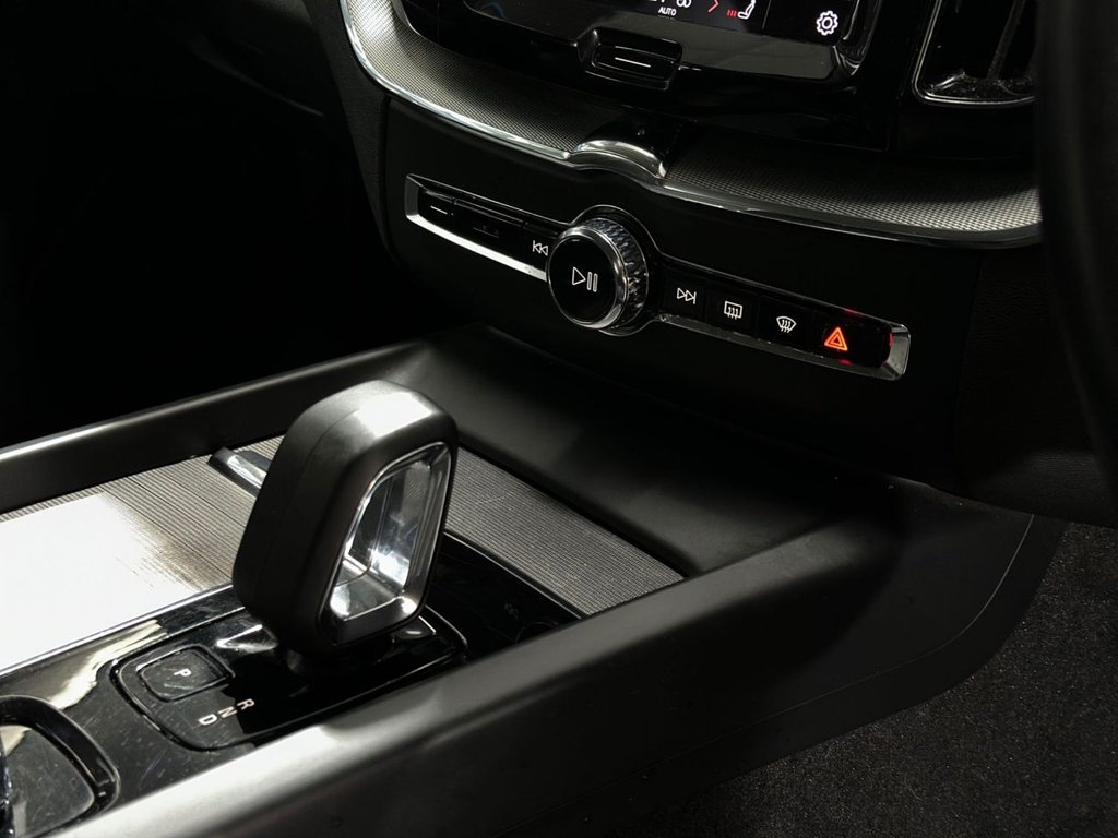 Used Volvo XC60 2023 for sale - 76570619: Photo 22