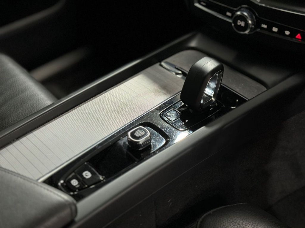 Used Volvo XC60 2023 for sale - 76570619: Photo 23