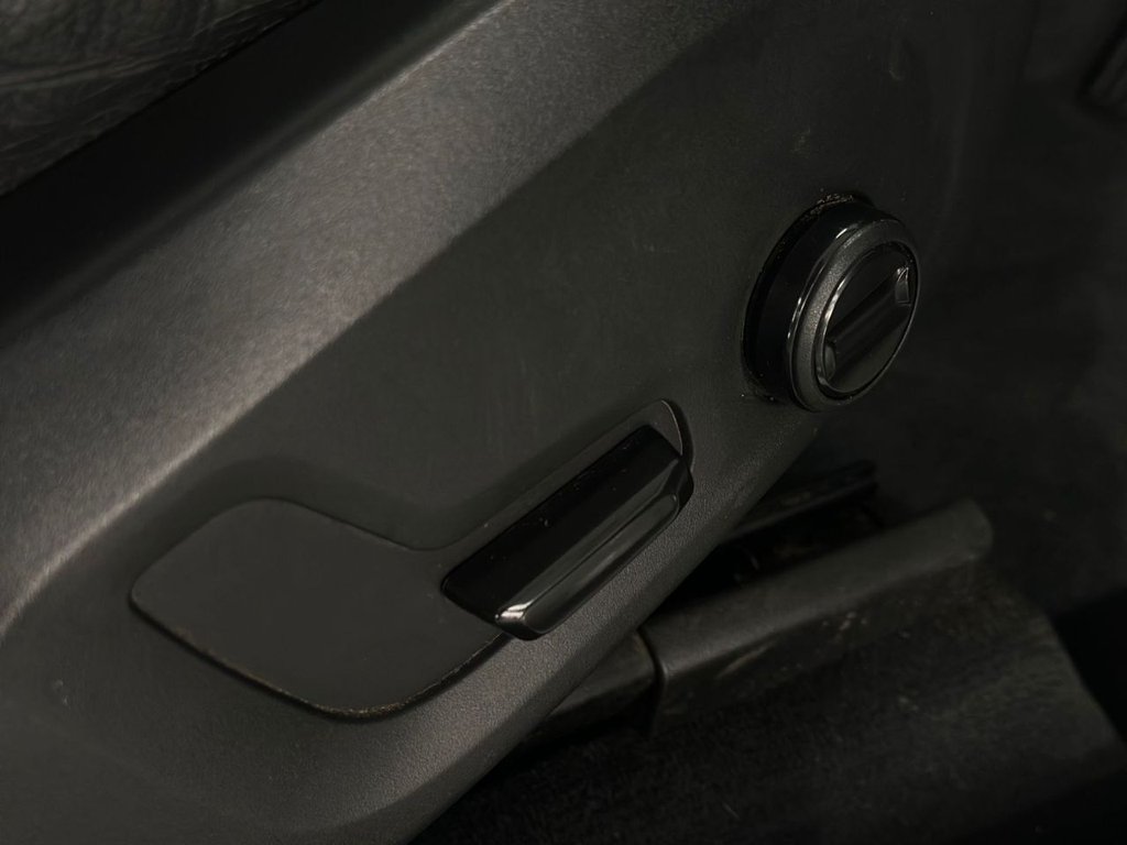 Used Volvo XC60 2023 for sale - 76570619: Photo 28