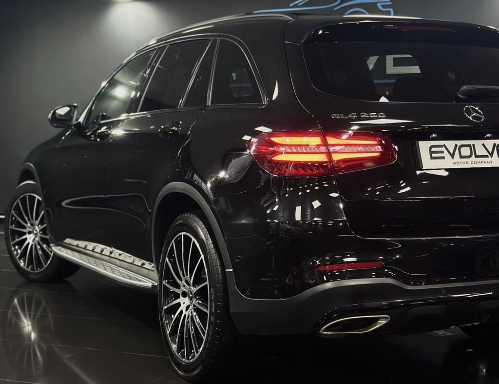 Used Mercedes-Benz GLC 2019 for sale - 77250230: Photo 10