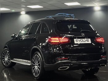 Used Mercedes-Benz GLC 2019 for sale - 77250230: Photo