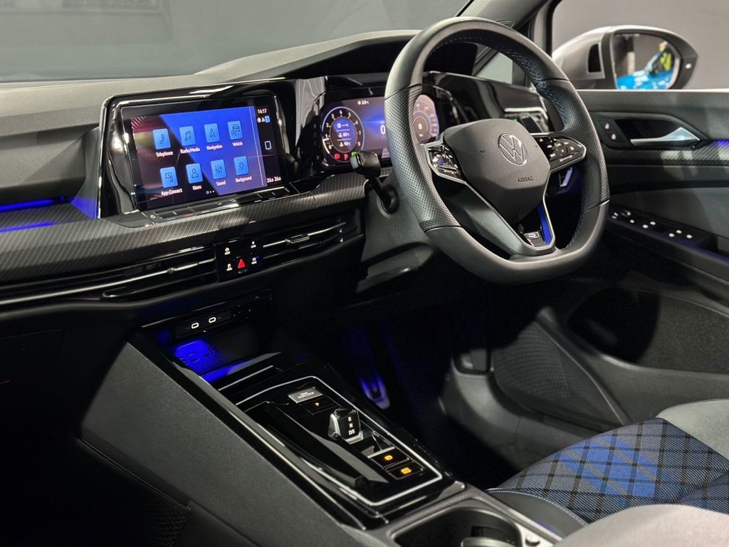 Used Volkswagen Golf 2024 for sale - 76783699: Photo 16
