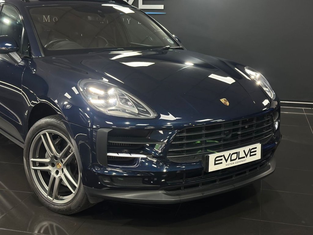Used Porsche Macan 2019 for sale - 76665695: Photo 14