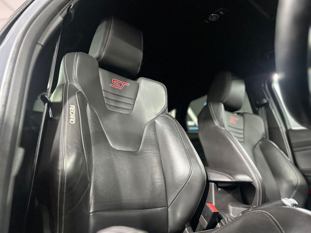 Used Ford Focus 2017 for sale - 76910488: Photo 25