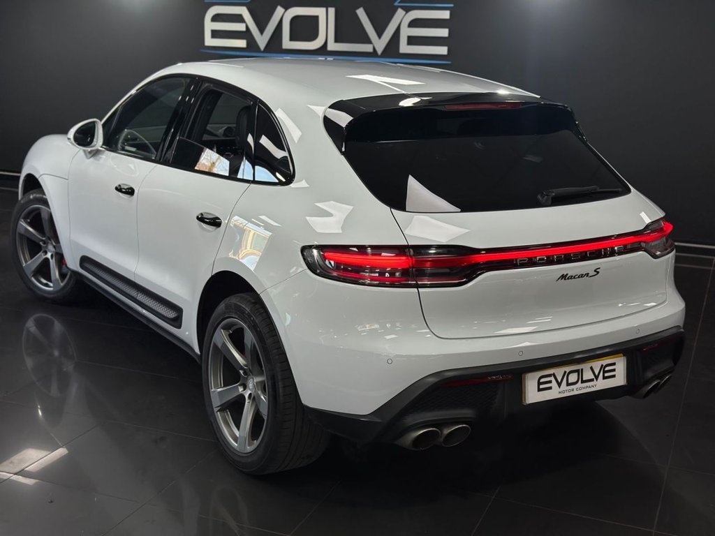 Used Porsche Macan 2022 for sale - 76610235: Photo 11