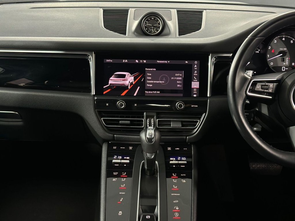 Used Porsche Macan 2022 for sale - 76610235: Photo 17