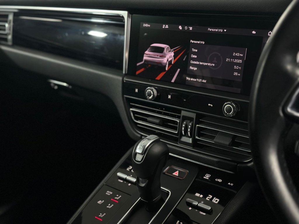 Used Porsche Macan 2022 for sale - 76610235: Photo 21