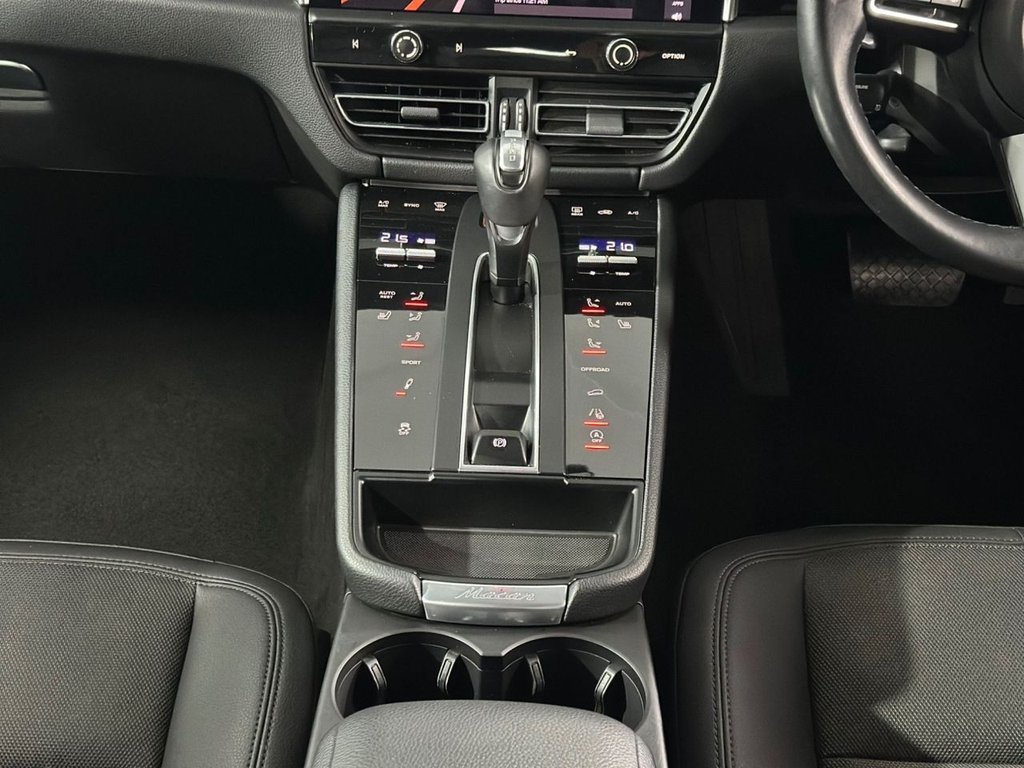 Used Porsche Macan 2022 for sale - 76610235: Photo 23