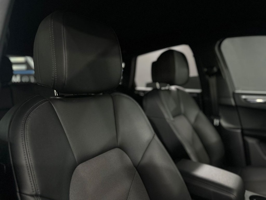 Used Porsche Macan 2022 for sale - 76610235: Photo 27