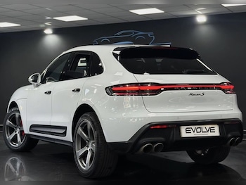 Used Porsche Macan 2022 for sale - 76610235: Photo