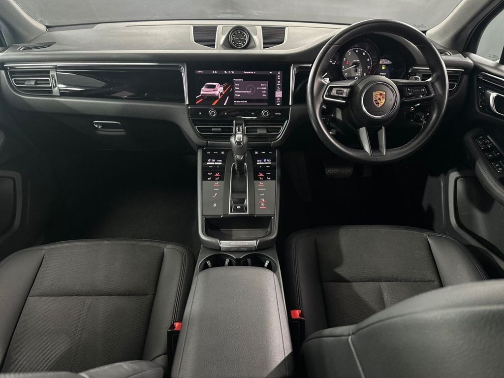 Used Porsche Macan 2022 for sale - 76610235: Photo 3