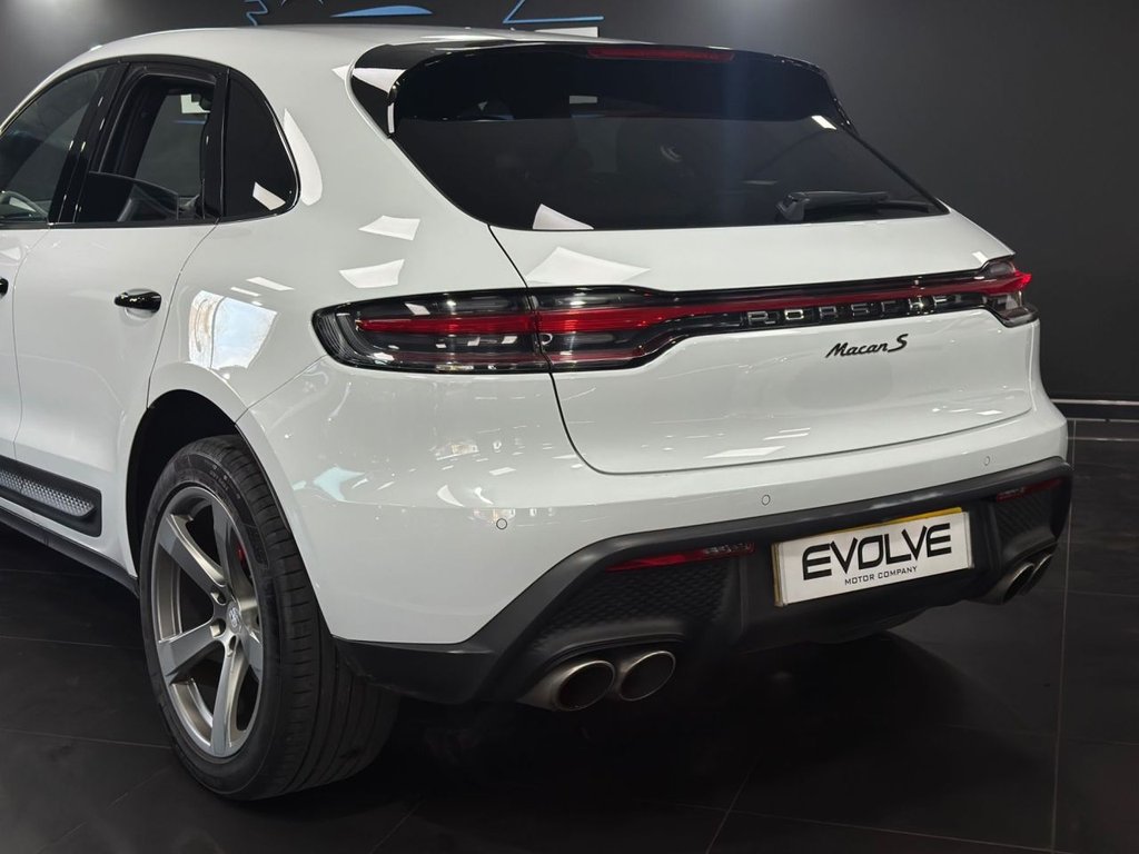 Used Porsche Macan 2022 for sale - 76610235: Photo 30