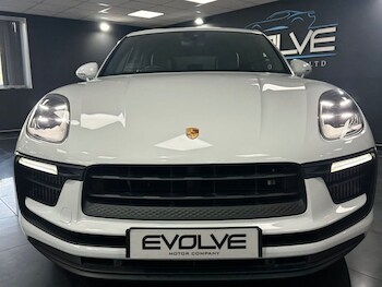 Used Porsche Macan 2022 for sale - 76610235: Photo