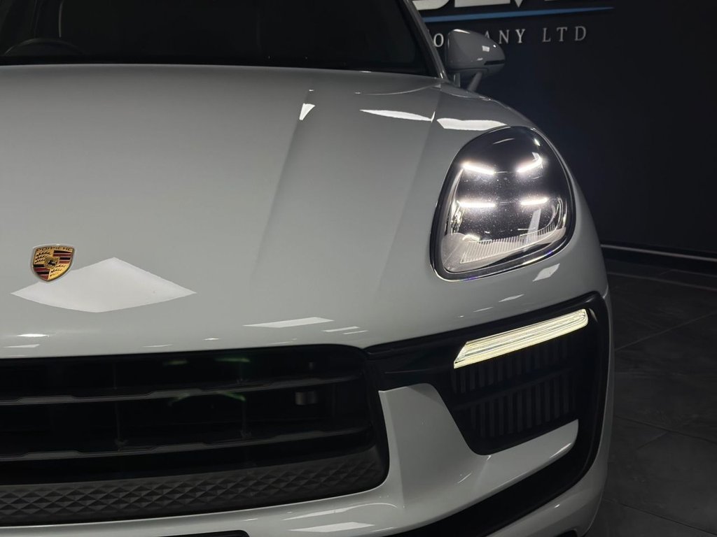 Used Porsche Macan 2022 for sale - 76610235: Photo 6