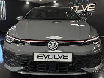 Used Volkswagen Golf 2024 for sale - 77920323: Photo