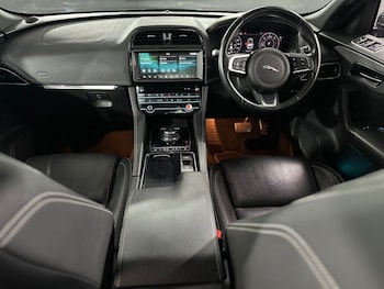 Used Jaguar F-Pace 2019 for sale - 78069023: Photo