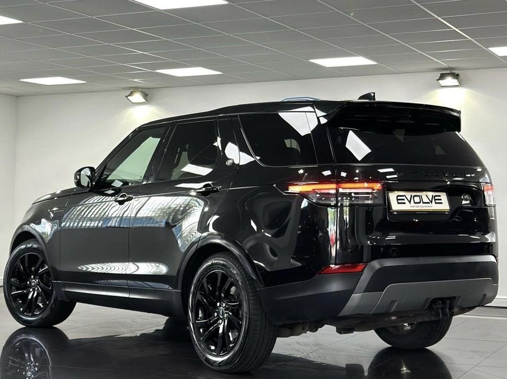 Used Land Rover Discovery 2017 for sale - 77056446: Photo 2