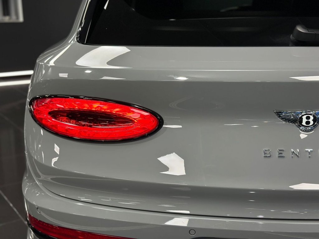 Used Bentley Bentayga 2023 for sale - 76520471: Photo 7