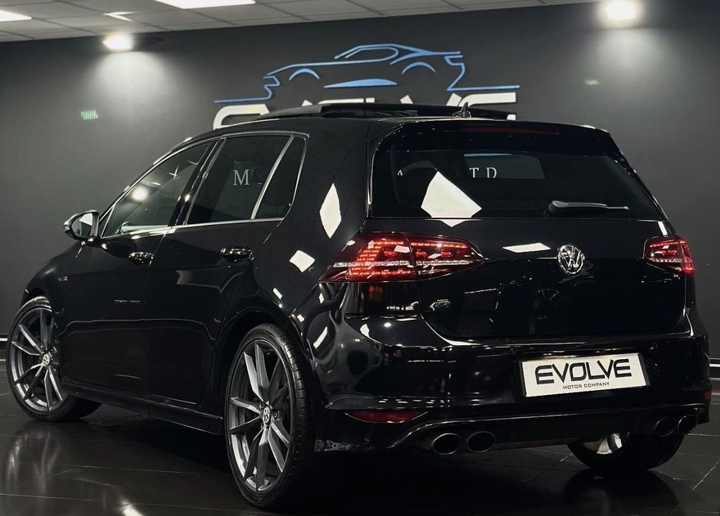 Used Volkswagen Golf 2016 for sale - 77188835: Photo 2