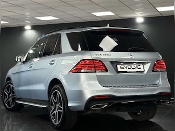 Used Mercedes-Benz GLE 2018 for sale - 77835932: Photo