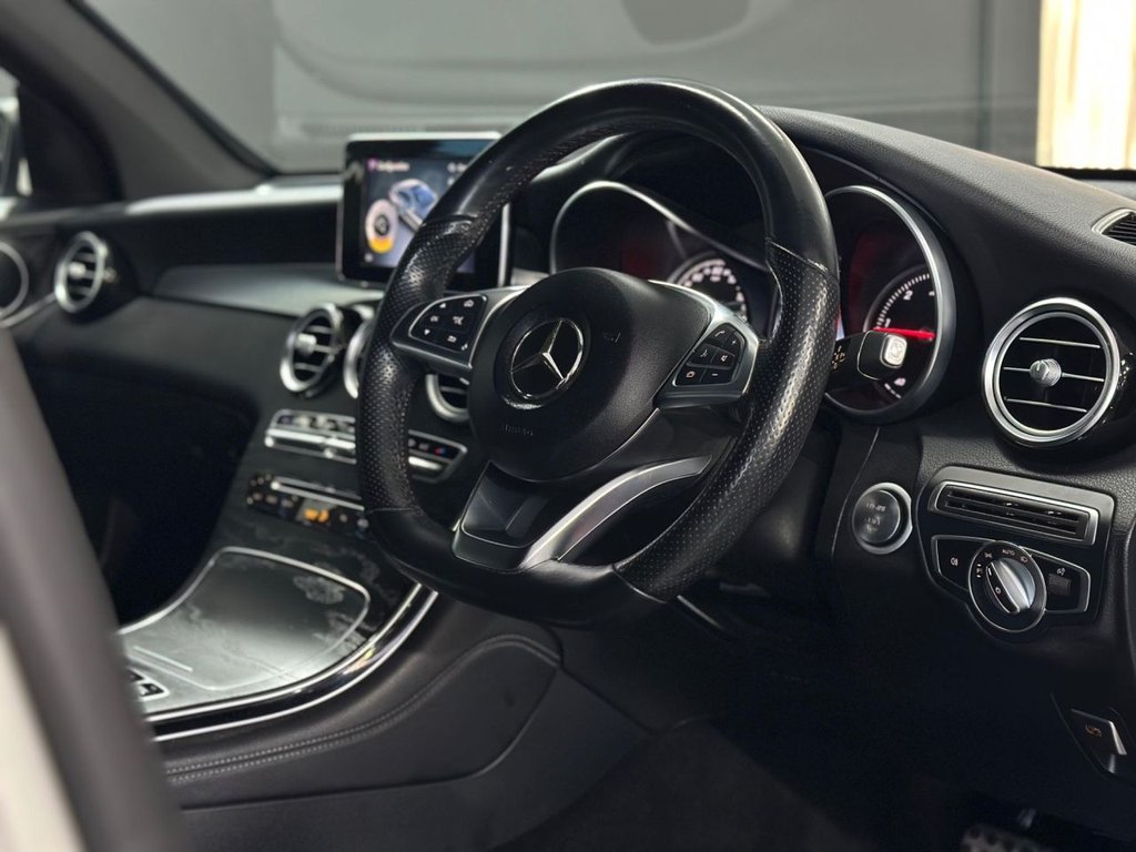 Used Mercedes-Benz GLC 2018 for sale - 76698743: Photo 16