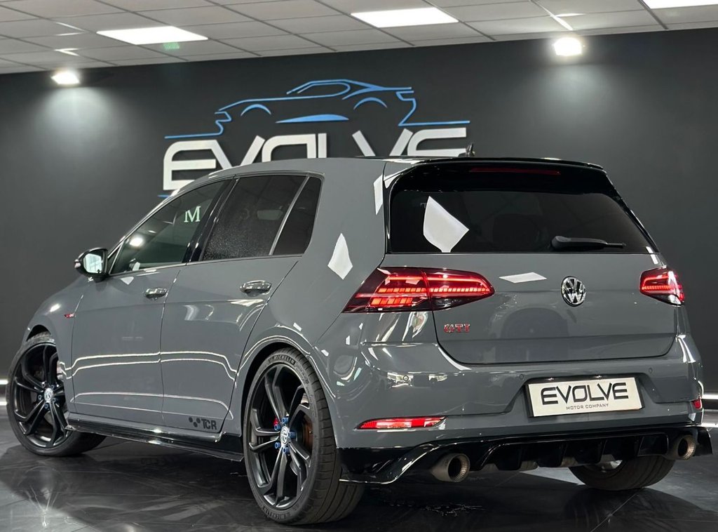 Used Volkswagen Golf 2019 for sale - 78068919: Photo 2