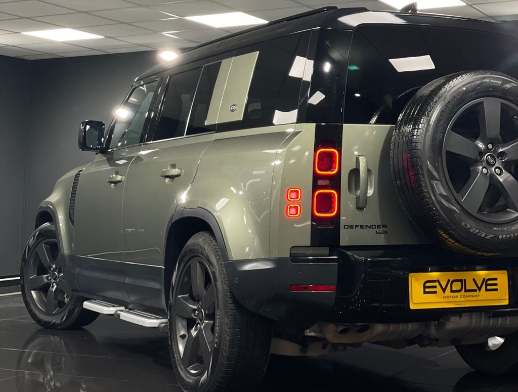 Used Land Rover Defender 2021 for sale - 77096413: Photo 11