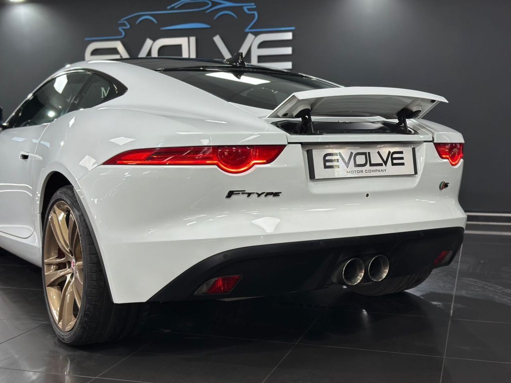 Used Jaguar F-Type 2016 for sale - 76417024: Photo 15