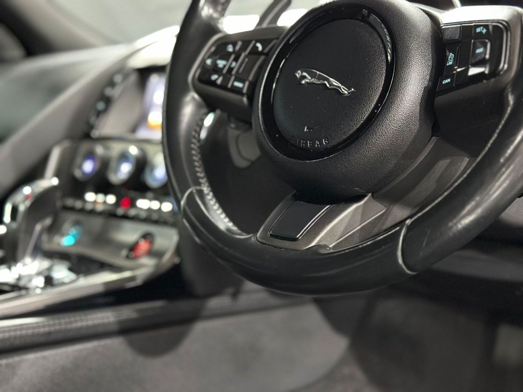 Used Jaguar F-Type 2016 for sale - 76417024: Photo 21