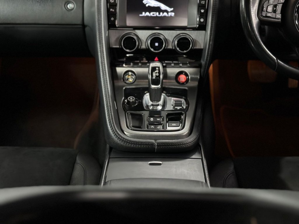 Used Jaguar F-Type 2016 for sale - 76417024: Photo 25