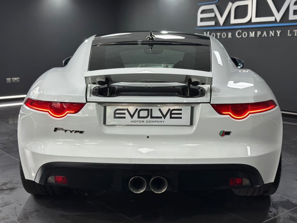 Used Jaguar F-Type 2016 for sale - 76417024: Photo 5