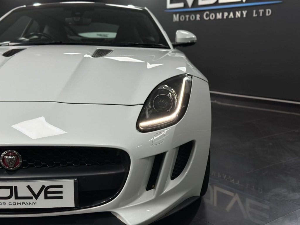 Used Jaguar F-Type 2016 for sale - 76417024: Photo 8