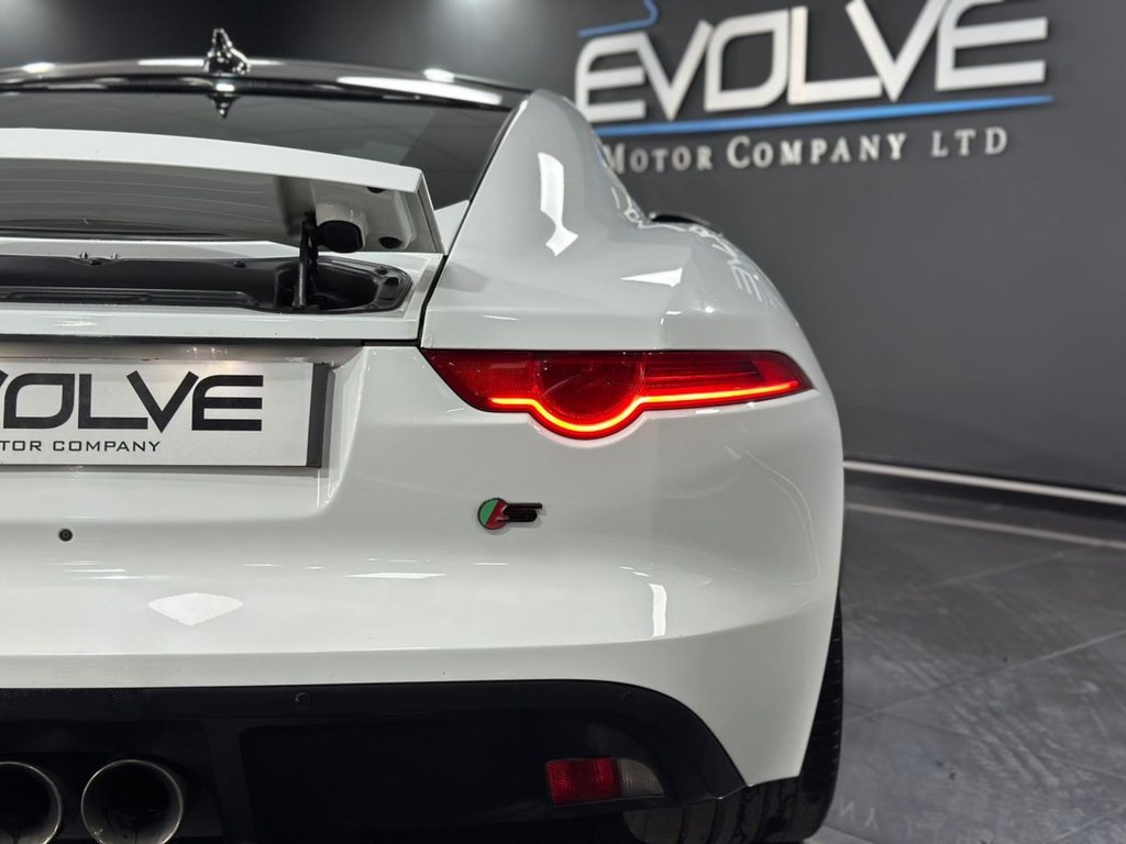 Used Jaguar F-Type 2016 for sale - 76417024: Photo 9