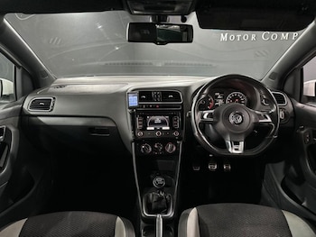 Used Volkswagen Polo 2013 for sale - 77027103: Photo