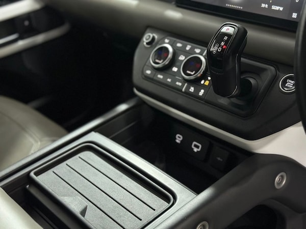 Used Land Rover Defender 2021 for sale - 75119361: Photo 21