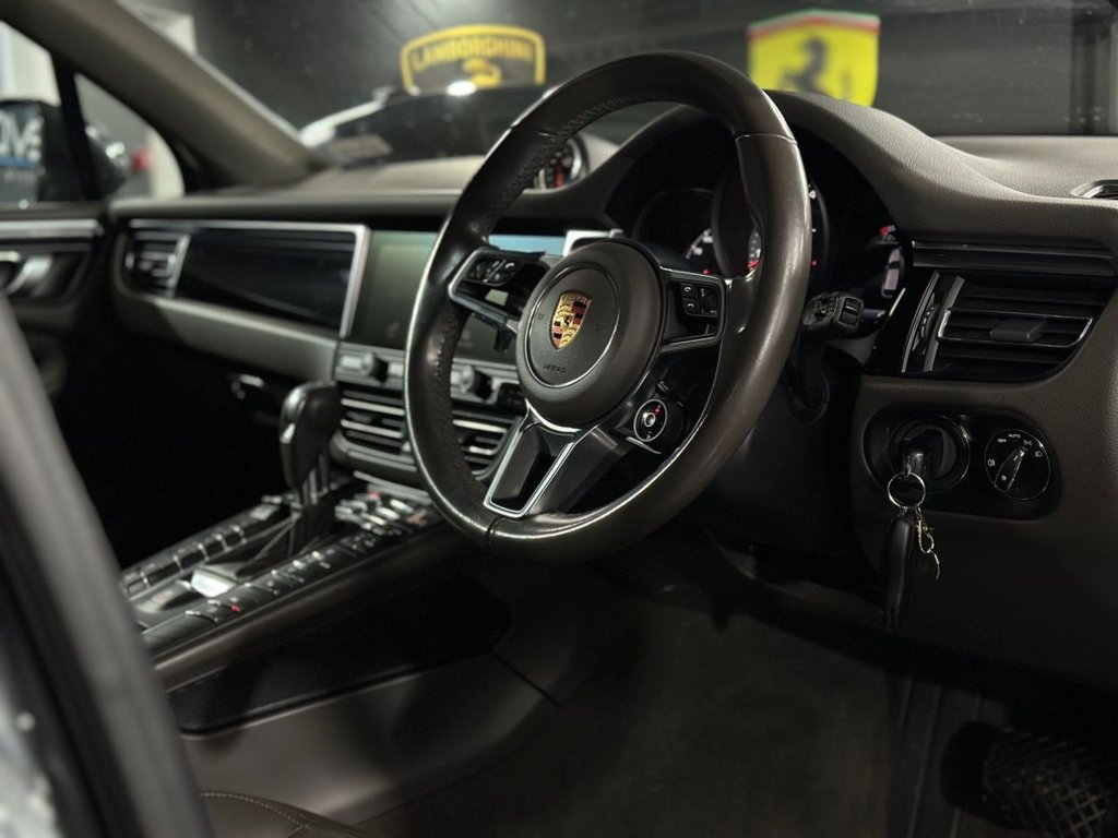 Used Porsche Macan 2019 for sale - 77546834: Photo 16