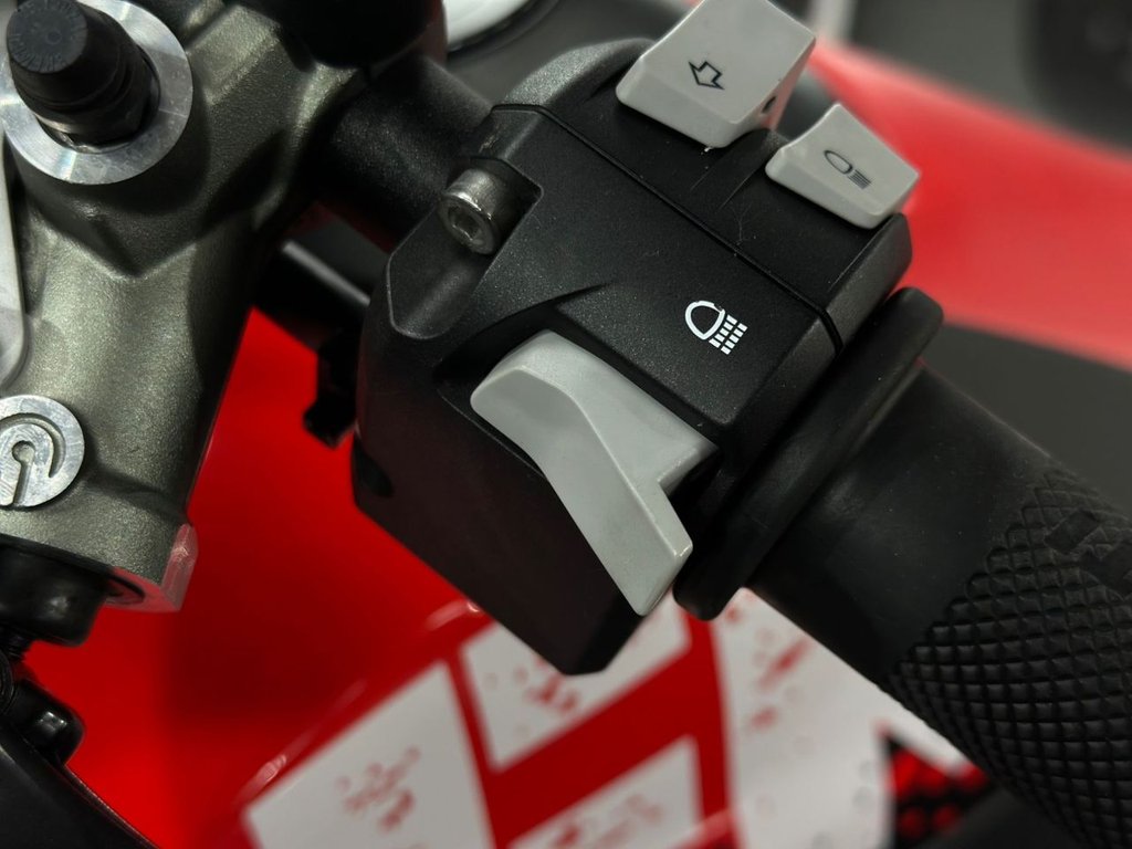 Used Ducati HYPERMOTARD 2021 for sale - 78401135: Photo 18