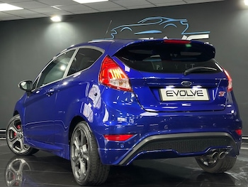 Used Ford Fiesta 2017 for sale - 76439302: Photo