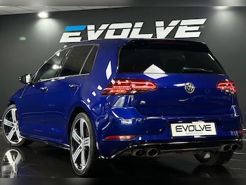 Used Volkswagen Golf 2017 for sale - 78610122: Photo