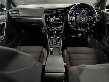 Used Volkswagen Golf 2017 for sale - 78610122: Photo