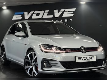 Used Volkswagen Golf 2017 for sale - 78382598: Photo