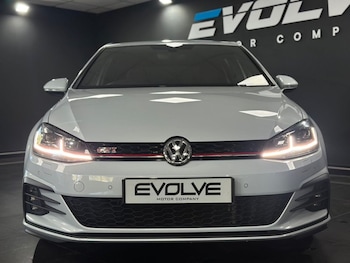 Used Volkswagen Golf 2017 for sale - 78382598: Photo