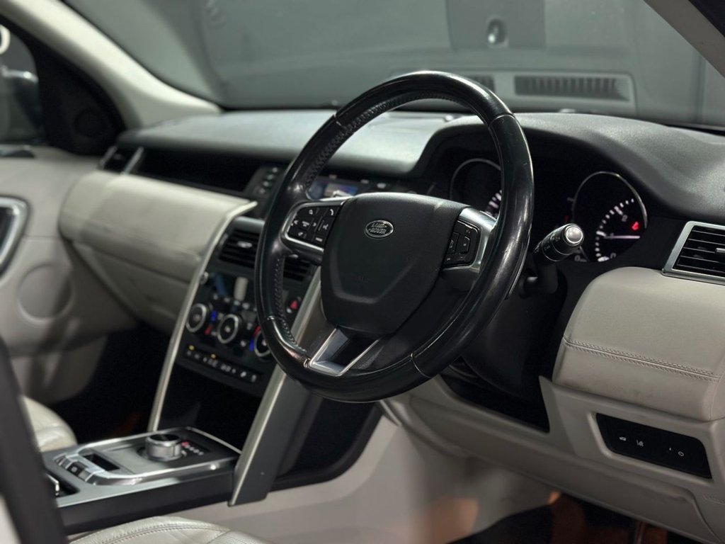 Used Land Rover Discovery Sport 2016 for sale - 76386037: Photo 15