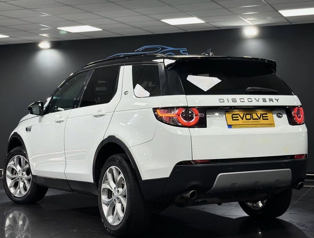 Used Land Rover Discovery Sport 2016 for sale - 76386037: Photo 2