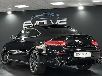 Used Mercedes-Benz C Class 2020 for sale - 76304074: Photo 2